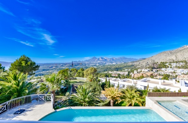 Resale - Detached House / Villa - Altea - Sierra de Altea