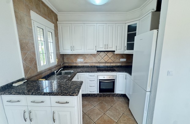 Revente - Detached House / Villa - San Miguel de Salinas