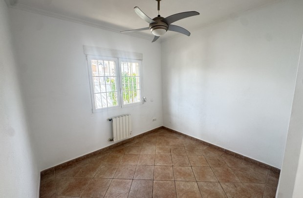 Revente - Detached House / Villa - San Miguel de Salinas