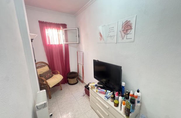 Resale - Detached House / Villa - Villamartin - Villamartín