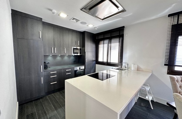 Resale - Apartment - Guardamar del Segura - Marjal Beach