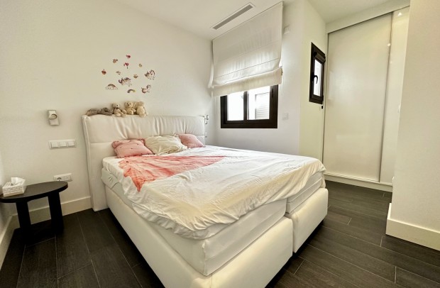 Resale - Apartment - Guardamar del Segura - Marjal Beach