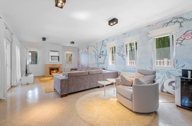 Revente - Detached House / Villa - Benissa