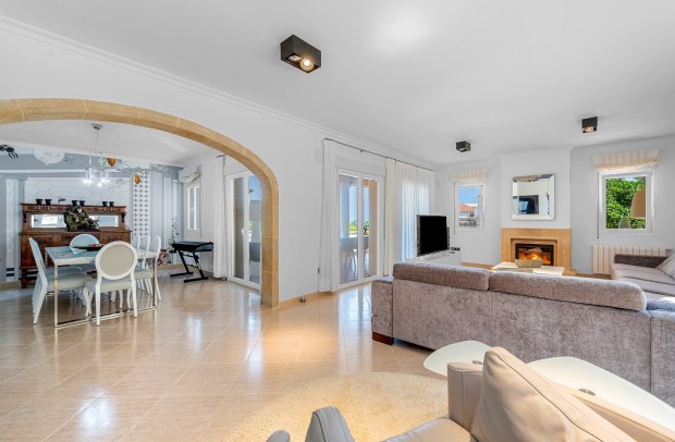 Revente - Detached House / Villa - Benissa