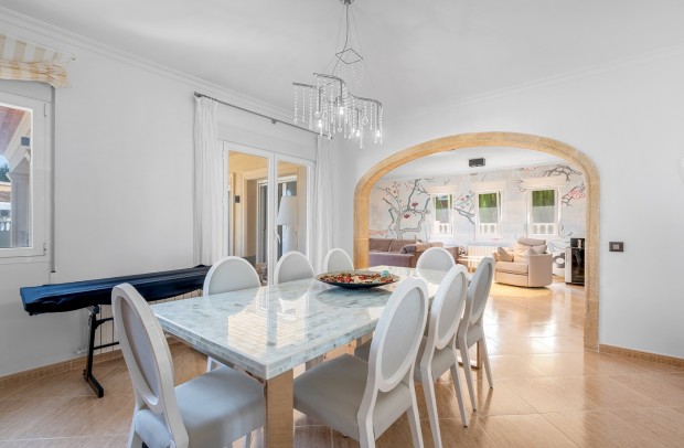 Revente - Detached House / Villa - Benissa