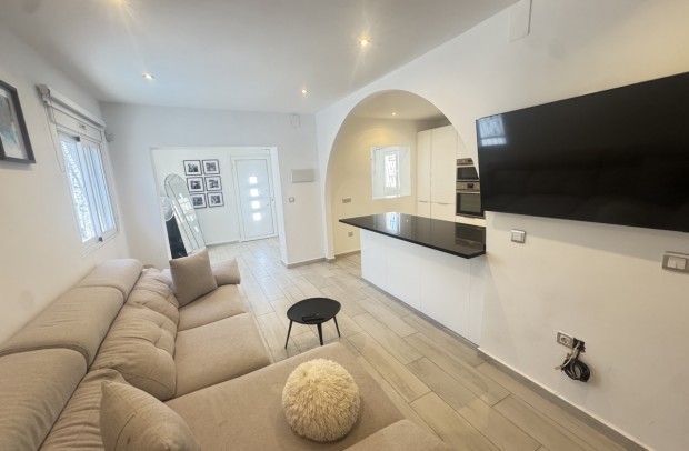 Revente - Detached House / Villa - Blue Lagoon