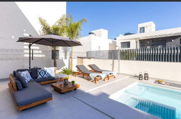 Resale - Detached House / Villa - Algorfa - La Finca Golf Resort