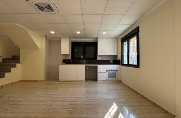 Resale - Villa Detached - Ciudad Quesada