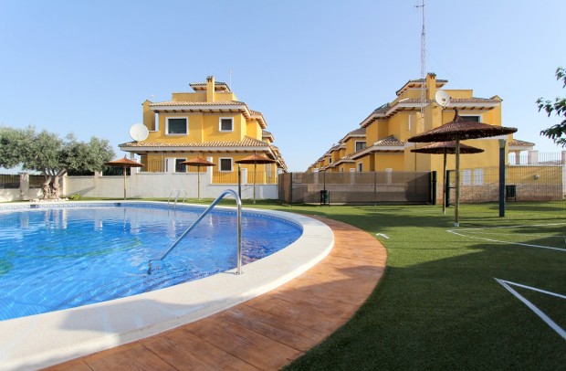 Resale - Villa Detached - Ciudad Quesada