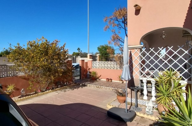 Resale - Town house - Los Montesinos - La Herrada