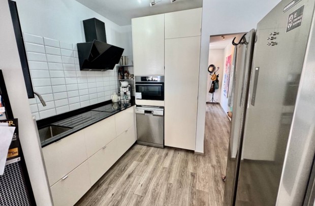 Resale - Villa Detached - Punta Prima