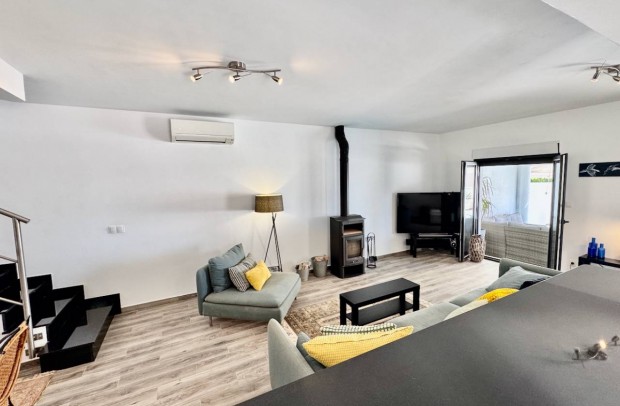 Resale - Villa Detached - Punta Prima