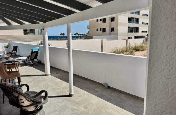 Resale - Villa Detached - Punta Prima