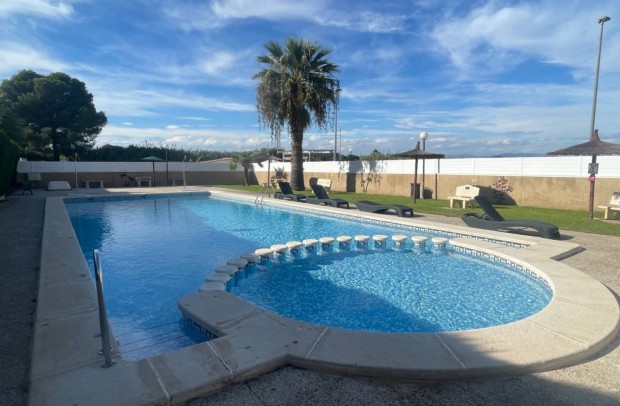 Resale - Detached House / Villa - Algorfa