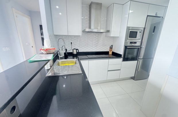 Resale - Apartment - Punta Prima