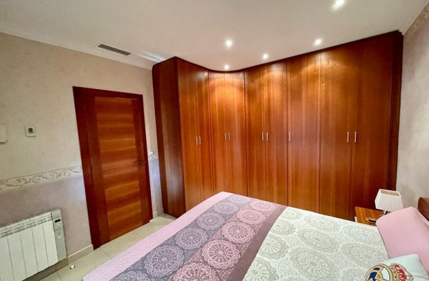 Resale - Detached House / Villa - Albatera