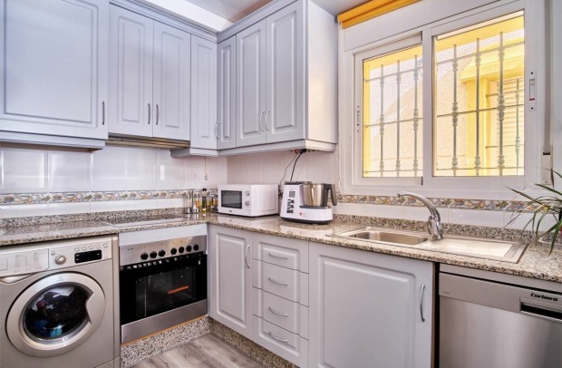 Resale - Detached House / Villa - Los Montesinos - La Herada