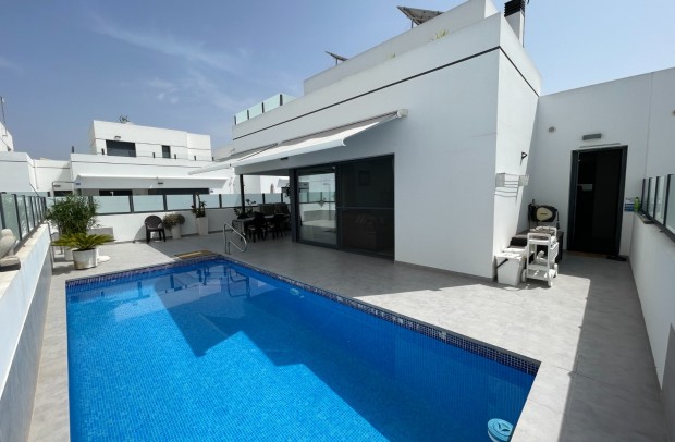 Reventa - Adosado - Daya Nueva