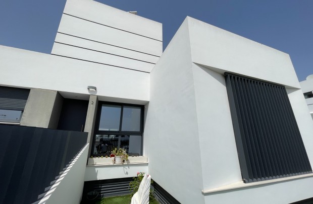 Reventa - Adosado - Daya Nueva