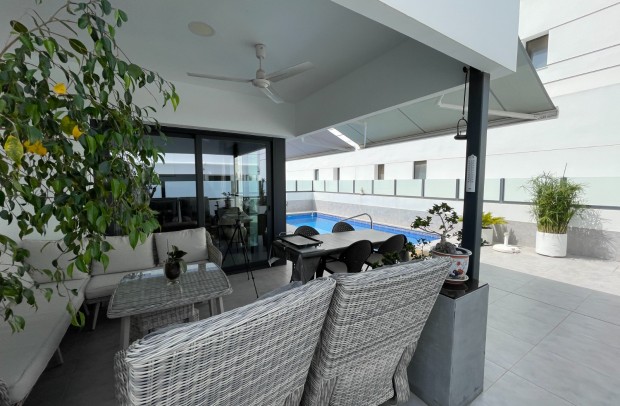 Reventa - Adosado - Daya Nueva