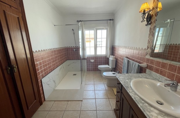 Resale - Villa / Detached - Benijófar - Pueblo