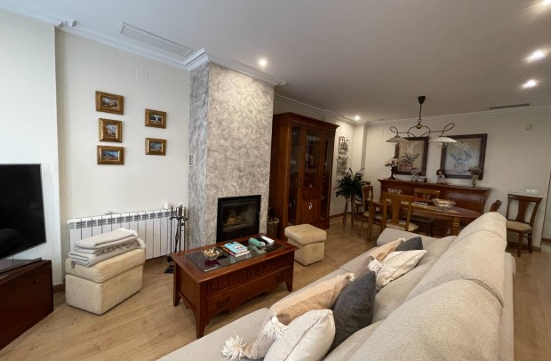 Resale - Town house - Elche - Centro