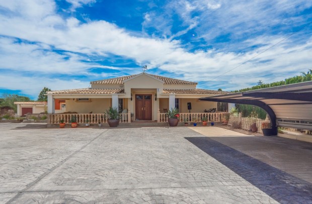 Resale - Country Property - Heredades