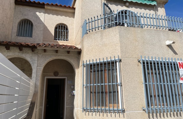 Resale - Town house - Jacarilla - Comunidad Valenciana