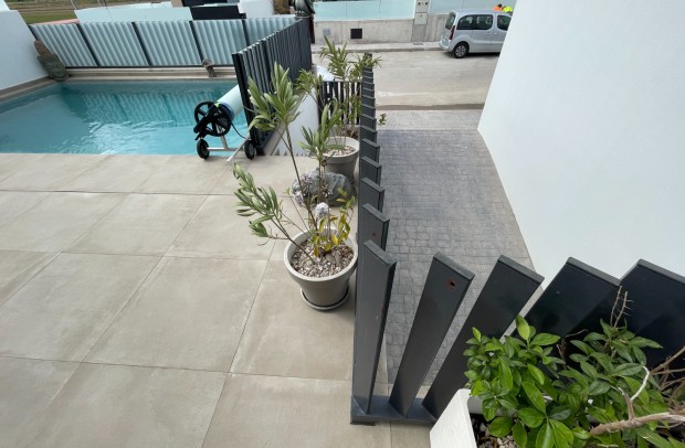 Resale - Detached House / Villa - Dolores - ZONA NUEVA