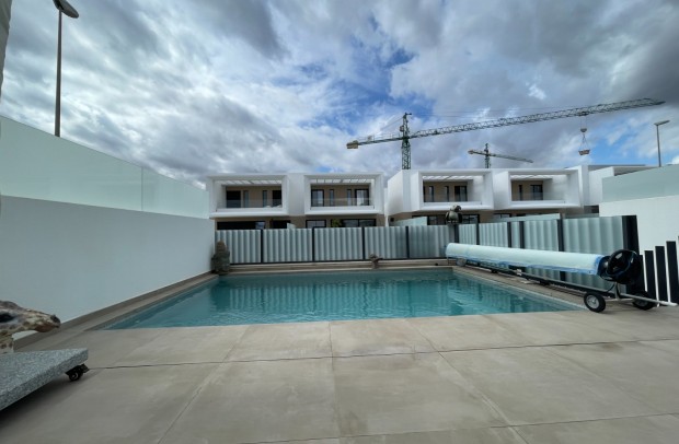 Resale - Detached House / Villa - Dolores - ZONA NUEVA