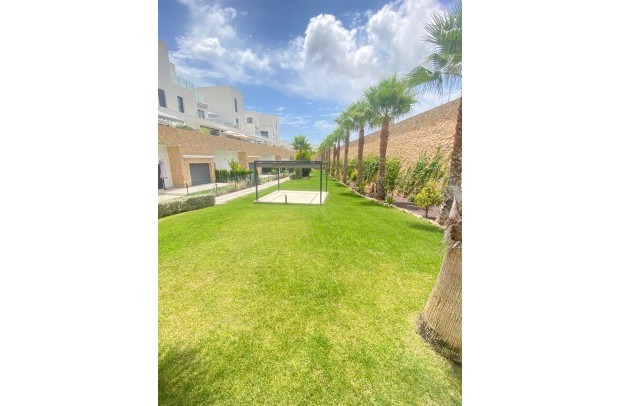 Resale - Apartment - Orihuela Costa - Villamartín