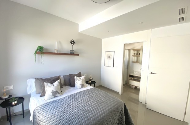 Resale - Villa Detached - Ciudad Quesada