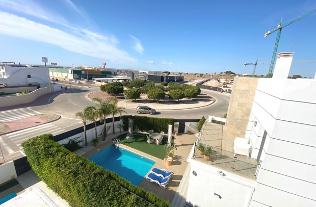 Resale - Villa Detached - Ciudad Quesada