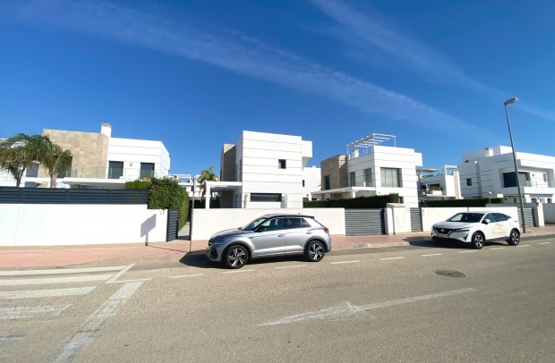 Resale - Villa Detached - Ciudad Quesada