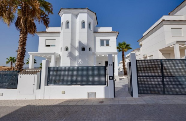 Nueva construcción  - Villa Detached - San Fulgencio - El Oasis