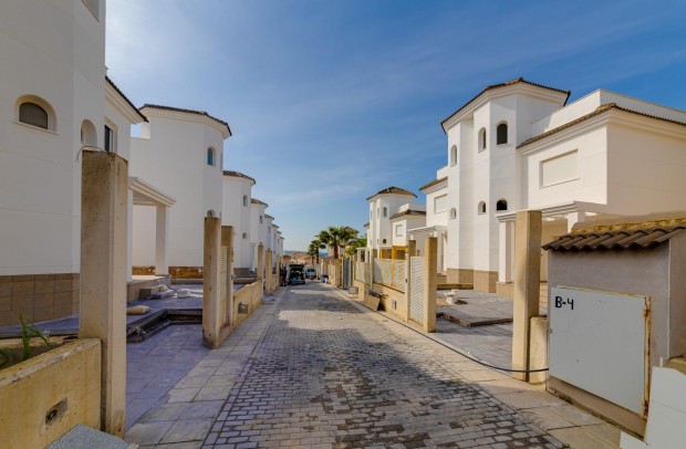 Nueva construcción  - Villa Detached - San Fulgencio - El Oasis