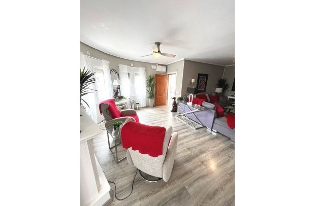 Revente - Detached House / Villa - Ciudad Quesada