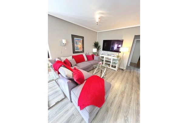 Revente - Detached House / Villa - Ciudad Quesada