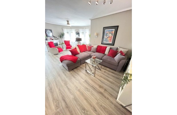 Revente - Detached House / Villa - Ciudad Quesada