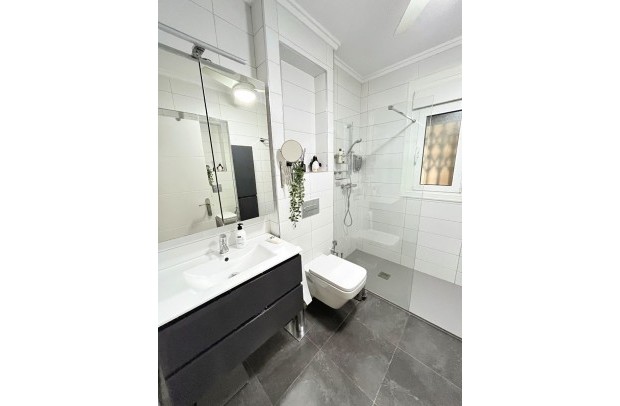 Revente - Detached House / Villa - Ciudad Quesada