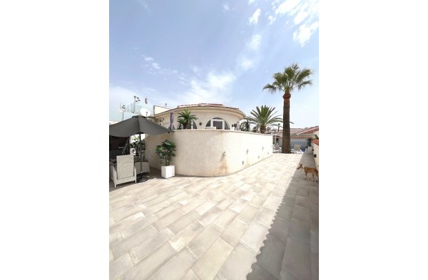 Revente - Detached House / Villa - Ciudad Quesada