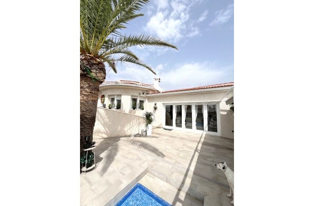 Revente - Detached House / Villa - Ciudad Quesada