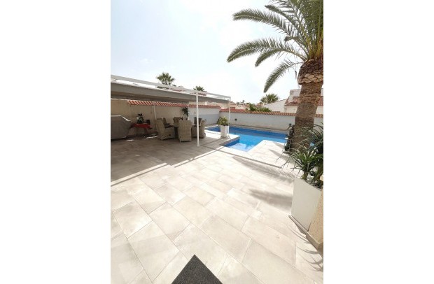 Revente - Detached House / Villa - Ciudad Quesada