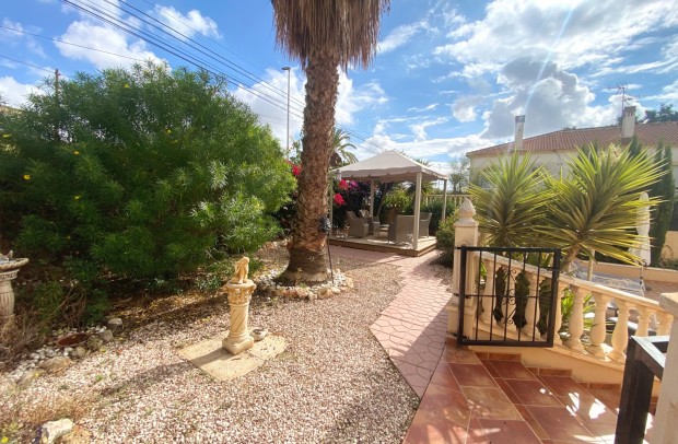 Revente - Detached House / Villa - Ciudad Quesada