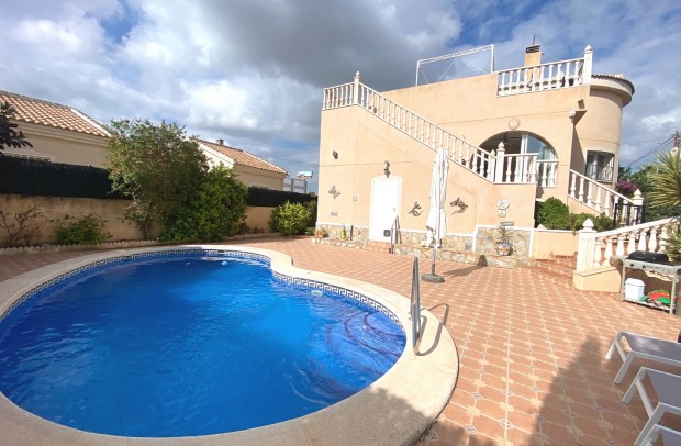 Revente - Detached House / Villa - Ciudad Quesada