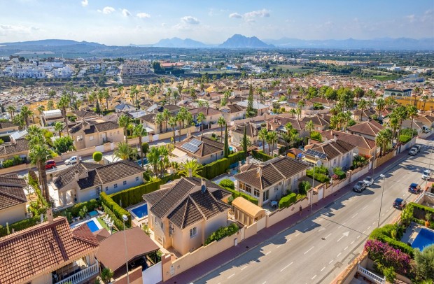 Resale - Detached House / Villa - Ciudad Quesada - Benimar