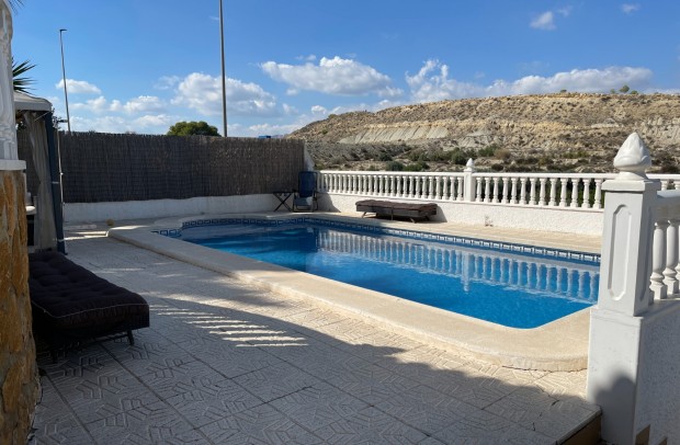 Resale - Detached House / Villa - Bigastro