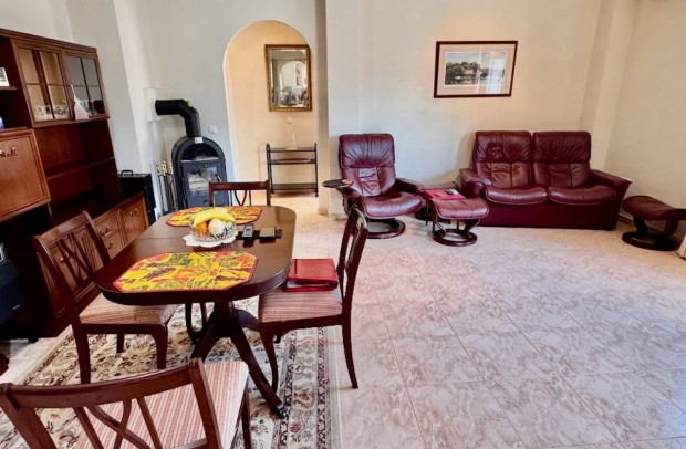 Resale - Villa Detached - Benferri