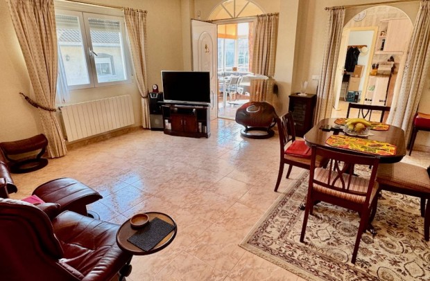 Resale - Villa Detached - Benferri