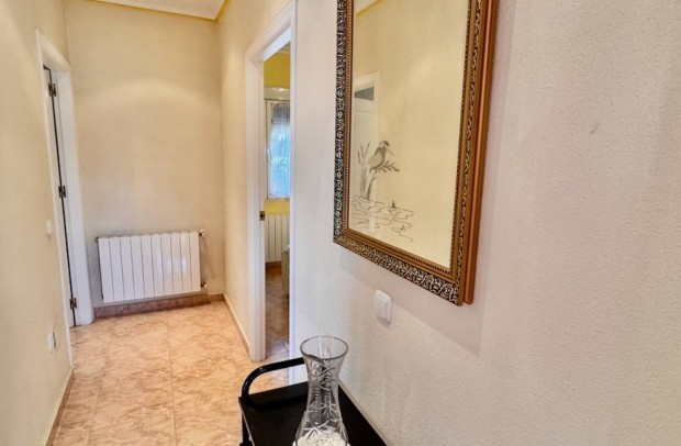 Resale - Villa Detached - Benferri